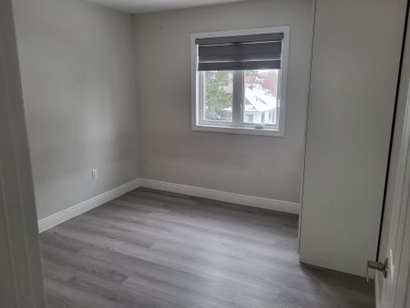 For Lease - 6447 Culp Street, Niagara Falls, Ontario - Photo 5