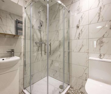 9 bedroom house of multiple occupation to rent - Photo 1