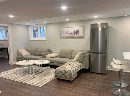 For Lease - 2285 Blue Oak Circle Unit# Basement, Oakville, Ontario - Photo 2