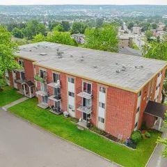 1 room apartment of 66m² in Sherbrooke - Photo 2
