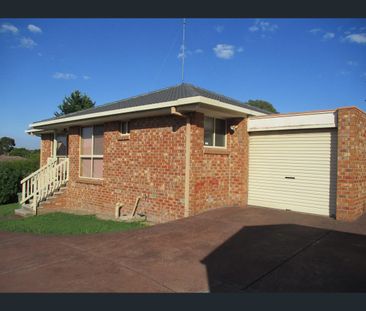 1/19 Temby Close, Endeavour Hills, Vic 3802 - Photo 1
