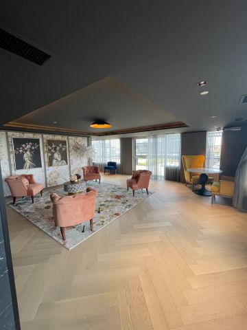 For Lease - 395 Dundas Street Unit# 131, Oakville, Ontario - Photo 2