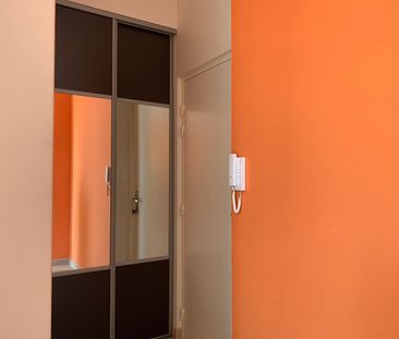 Location Appartement 3 pièces 47m² - Photo 2