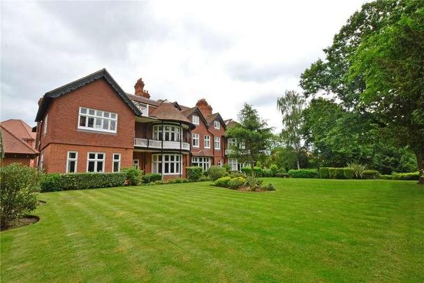 Kingswood Mansions, Newton Park Place, Chislehurst, BR7 - Photo 1