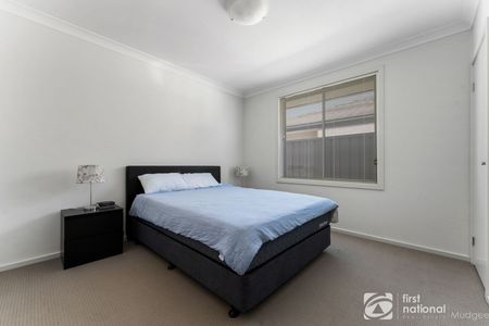 COMFORTABLE AND CLOSE TO CBD - Photo 5