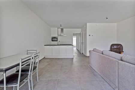 Recent appartement met 1 slpk en gezellig tuintje op wandelafstand van het centrum ! - Photo 2