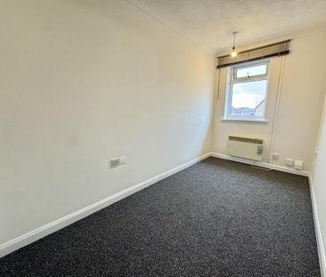 2 bedroom semi-detached house to rent - Photo 2