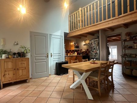 Location Appartement 2 pièces 50m² CHAMPAGNE AU MONT D OR 69410 - Photo 3