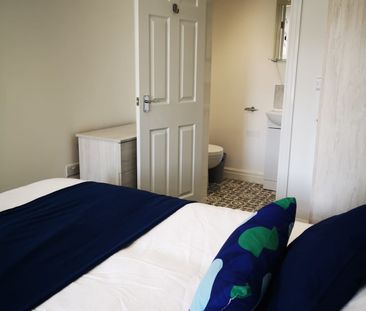 Double En-Suite Rooms – All Bills Included! 2 Weeks FREE - Photo 2