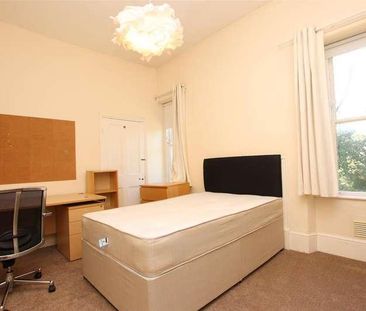 Hillstead House, Weston Park East, Bath, BA1 - Photo 3