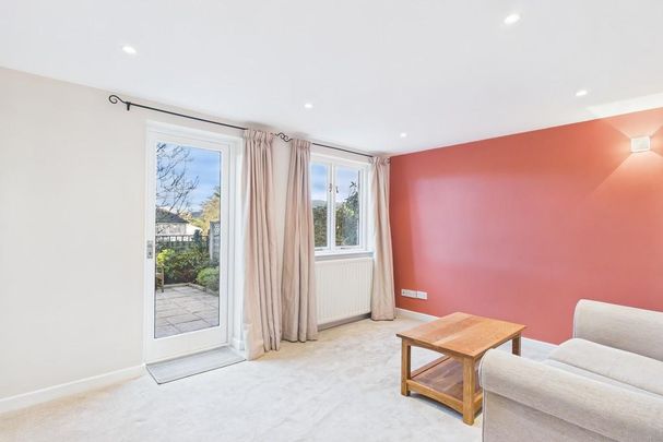 2 bedroom terraced house to rent - Photo 1