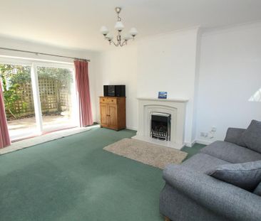 3 bedroom link detached house to rent - Photo 3