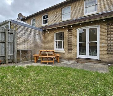 Room 5, 38 Pakenham Close, Cambridge - Photo 4