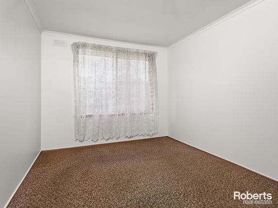 3 BEDROOM HOME IN RAVENSWOOD - Photo 1