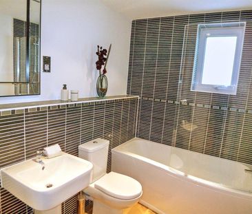 Felsted, Caldecotte, Milton Keynes, Bucks, MK7 8FD - Photo 6