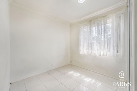 Comfortable Living! - Photo 3