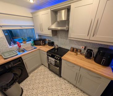 3 Dromore Road, Carrickfergus, BT38 7PJ - Photo 6