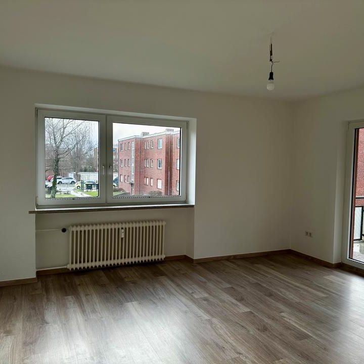 Ruhige 3-Zimmer-Wohnung & neue Einbauküche im Wiesenhof - Photo 1