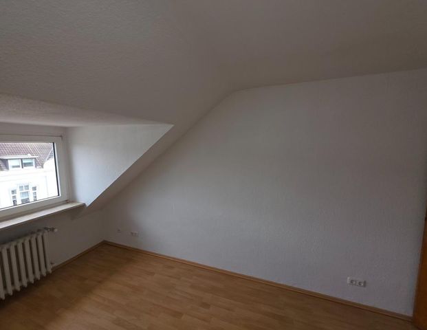 Dachgeschosswohnung in Mülheim an der Ruhr mit Ruhrblick - Foto 1