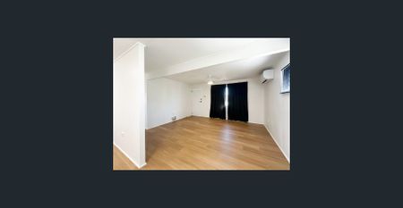 Convenience Meets Comfort in This Central Kirwan High-Set! - Photo 2