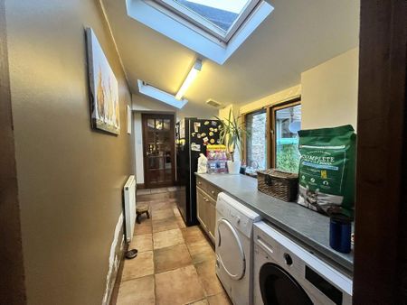 2 bedroom semi-detached house to rent - Photo 3