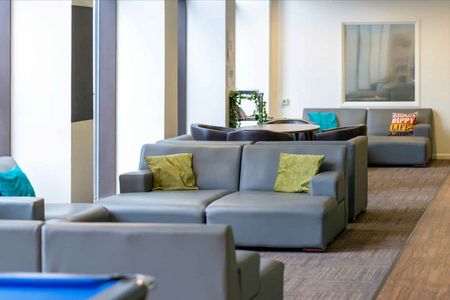 Silver Ensuite - Photo 2