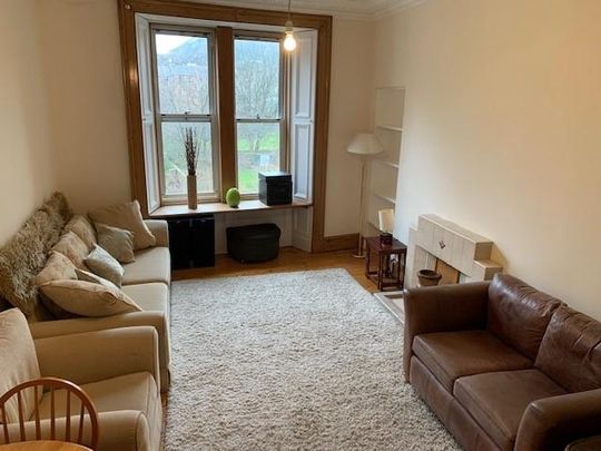 3 bedroom flat to rent - Photo 1