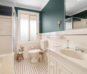 Centrally Located - Photo 4