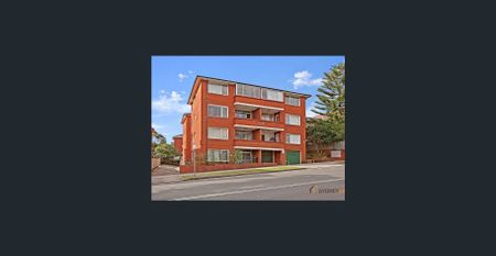 Large Two Bedroom in Excellent Location - Photo 4