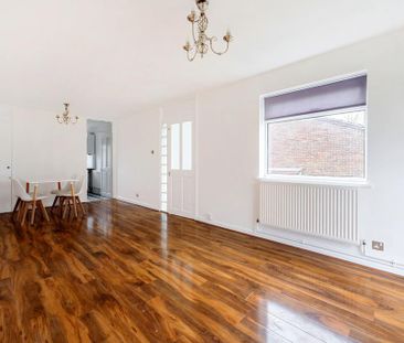 2 bedroom maisonette to rent - Photo 1