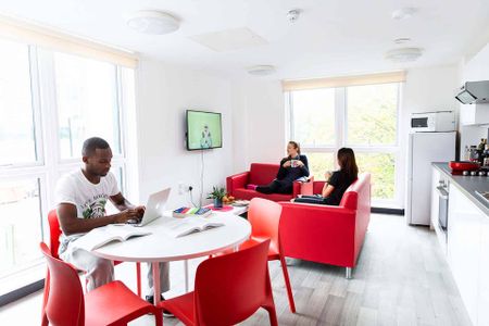 Budget Ensuite - Photo 2