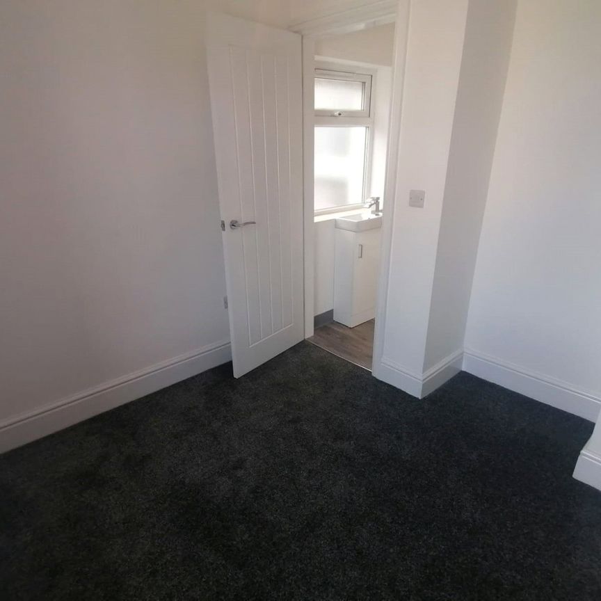 Farrar Road, Bangor, Gwynedd, LL57 - Photo 1