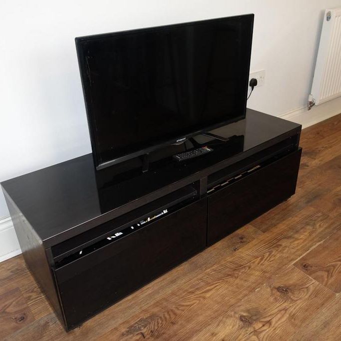 5 bedroom private hall to rent - Photo 1