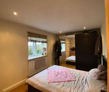 2 bedroom property to rent - Photo 3