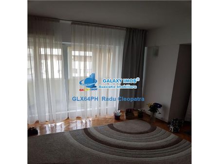 Inchiriere apartament 3 camere, Ploiesti, zona ultracentrala - Photo 2