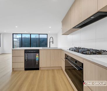 Spacious 4-Bedroom Family Home! - Photo 2