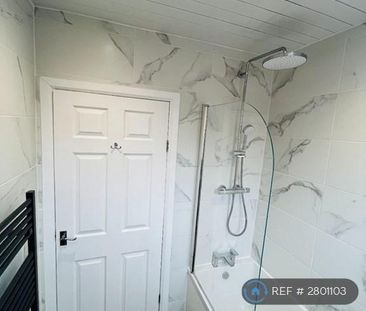 2 bedroom terraced house to rent - Photo 6