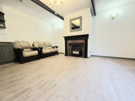 Brackenbed Lane, Halifax - Photo 2