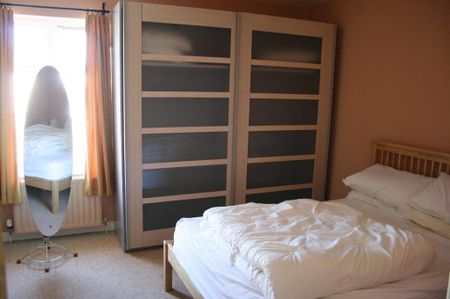7 Sand Dune Court ( SHORT TERM LET), Sand Dune Terrace, Portrush, BT56 8AF - Photo 3