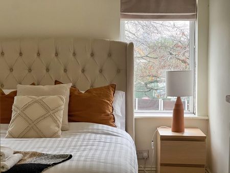 Room in a Shared House, Littleton Road, M7 - Photo 3