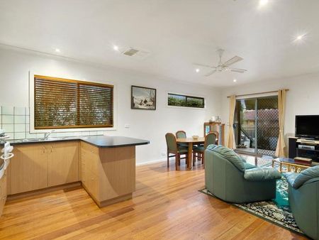 41 Ladd Street, Watsonia - Photo 2