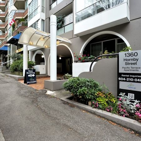 Pacific Terrace Apartments - Photo 3