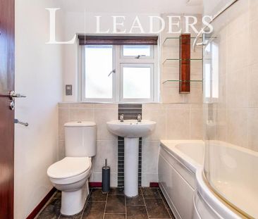 2 bedroom flat to rent - Photo 6