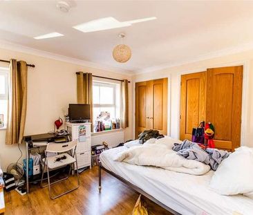 Earles Gardens, Norwich, NR4 - Photo 6