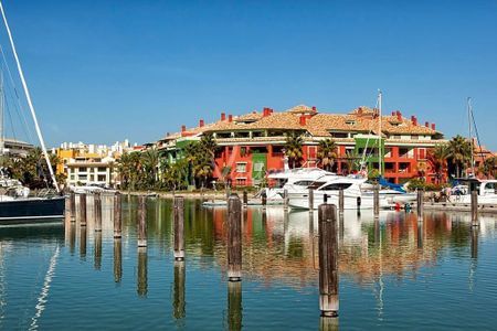 3 bedroom luxury penthouse for rent in Sotogrande, Andalusia - Photo 4