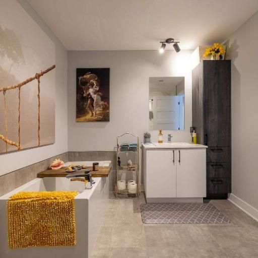 2 CH - 1 SDB - Bromont - $1,725 /mo - Photo 1