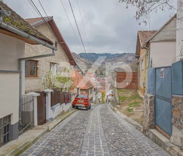 Casă individuală de închiriat | Șchei, Str. Măcin nr. 7 - Photo 2
