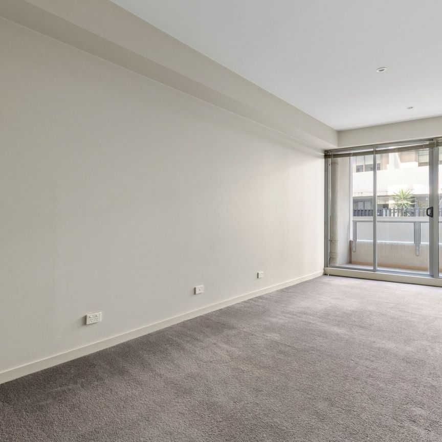 Sun Meets The City With This Bayside Address - Photo 1