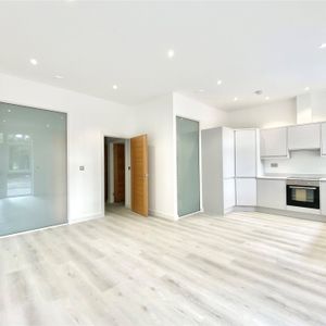 Parkview House, Wokingham Parkview House, Wokingham - Photo 2