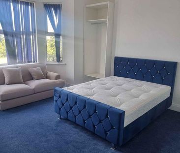 8 bedroom house share to rent - Photo 4
